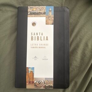 Black Santa Biblia Large Print Bible